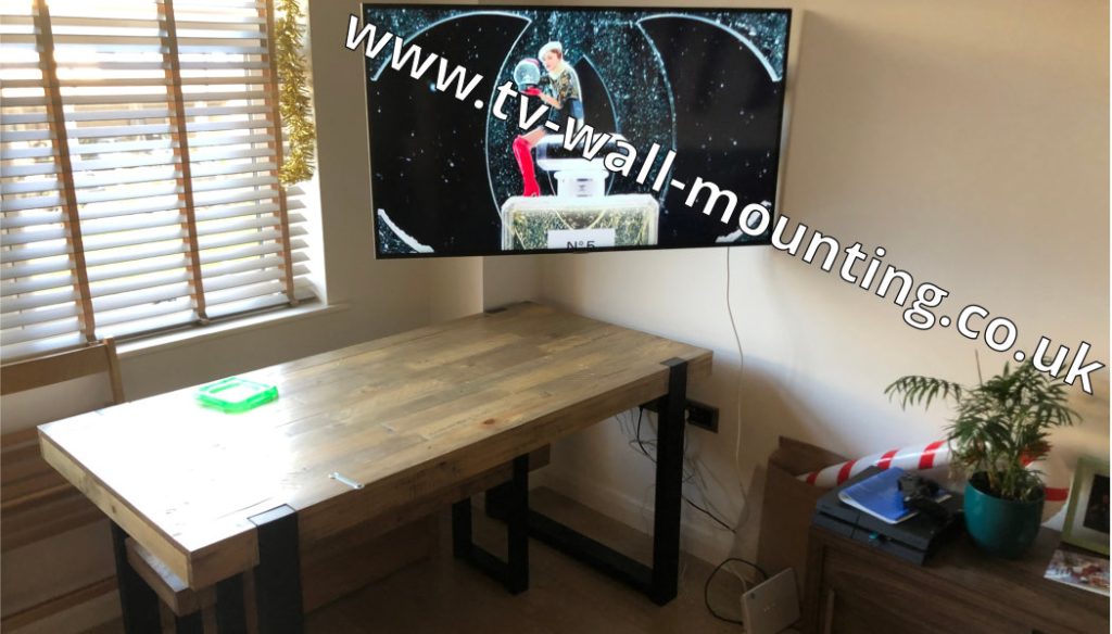 Articulating Wall Mount