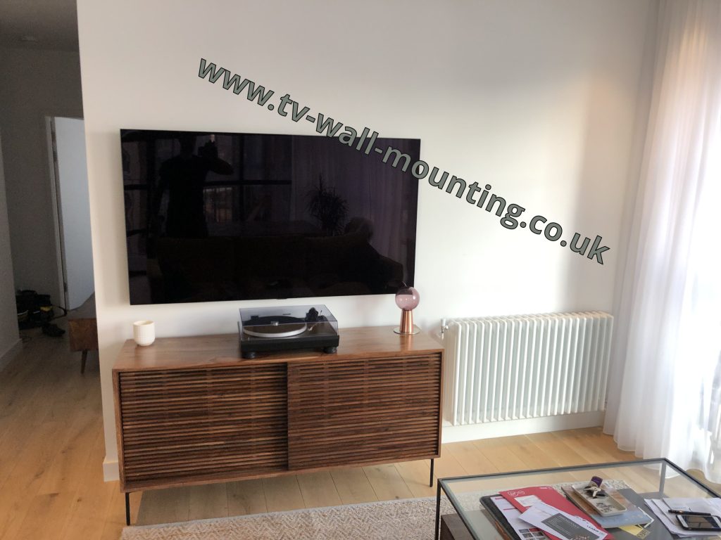 TV Installation Canary Wharf - Same day bracket supply and Cable concealing