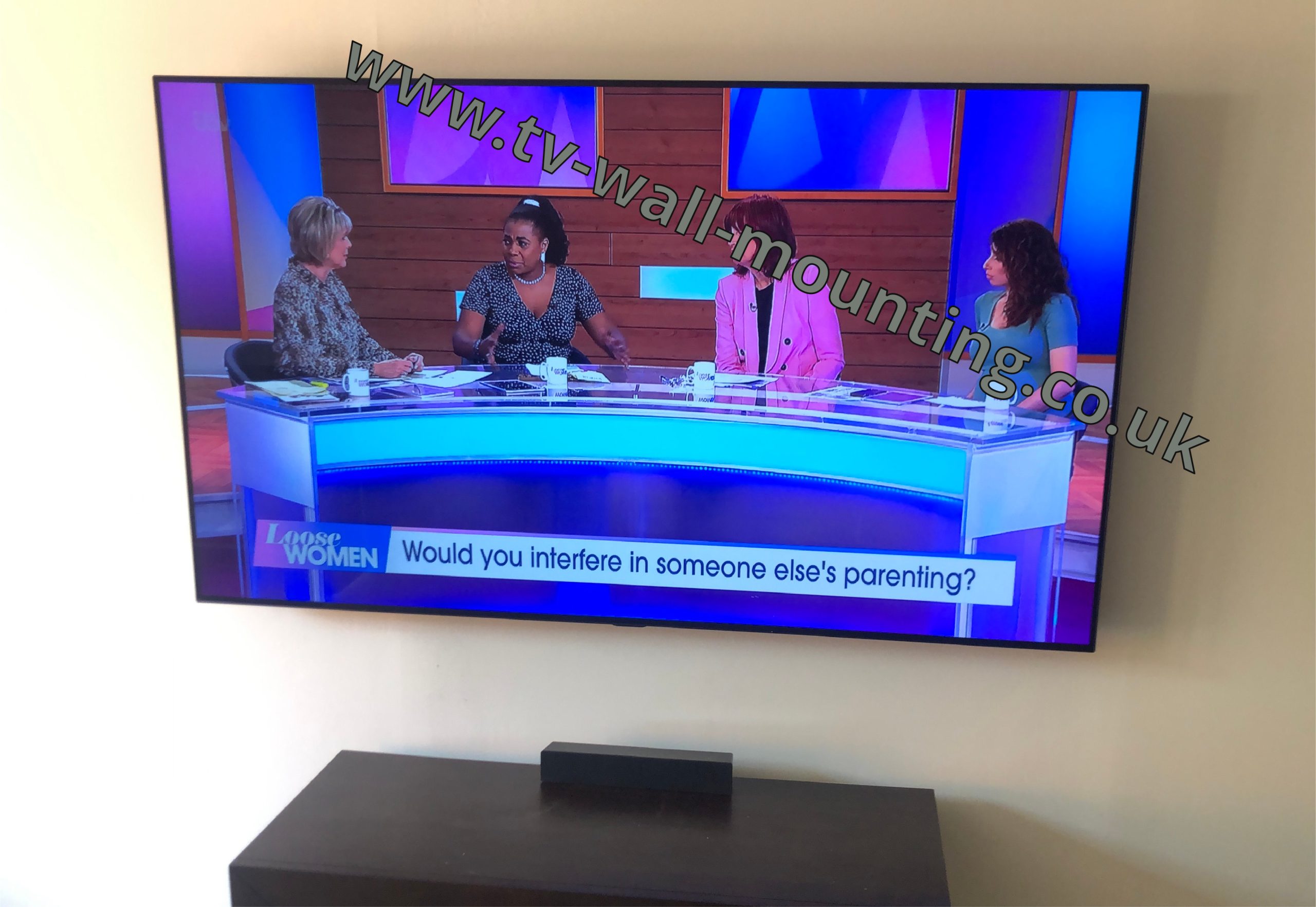 TV Installation Peckham - Same day bracket supply and Cable concealing